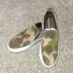 Men's Johnston & Murphy Anson Slip- Camouflage Shoes Size US 10.5 M. NWOB.